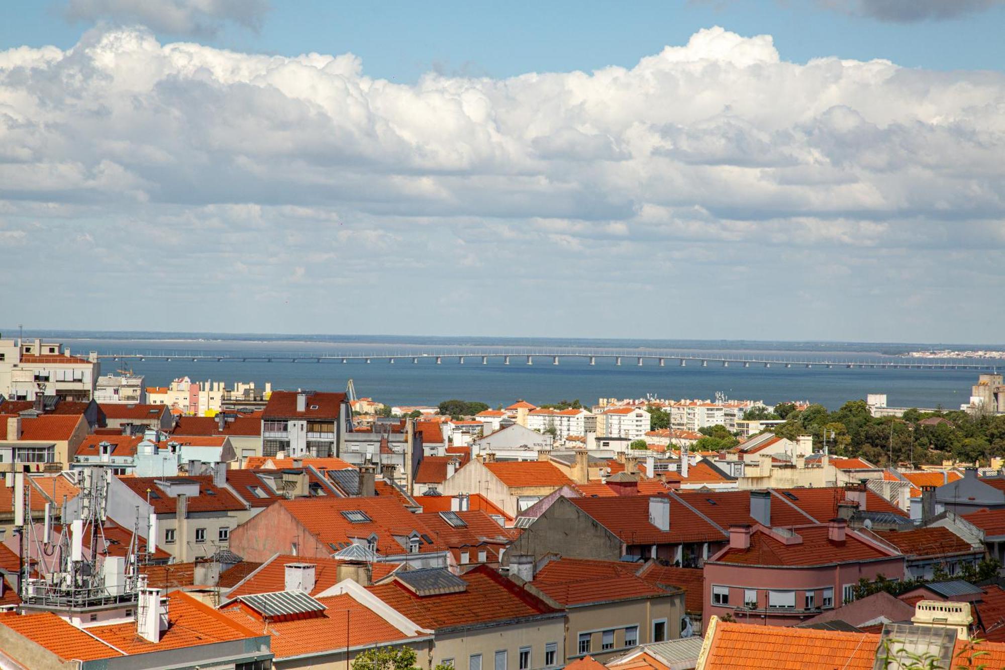 Appartement Miradouro Penha De Franca Duplex à Lisboa Extérieur photo